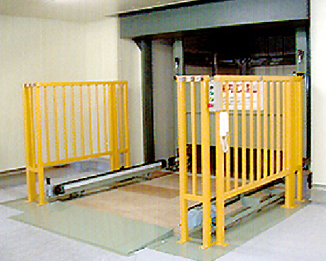 The chain conveyor used to load in the special pallet.